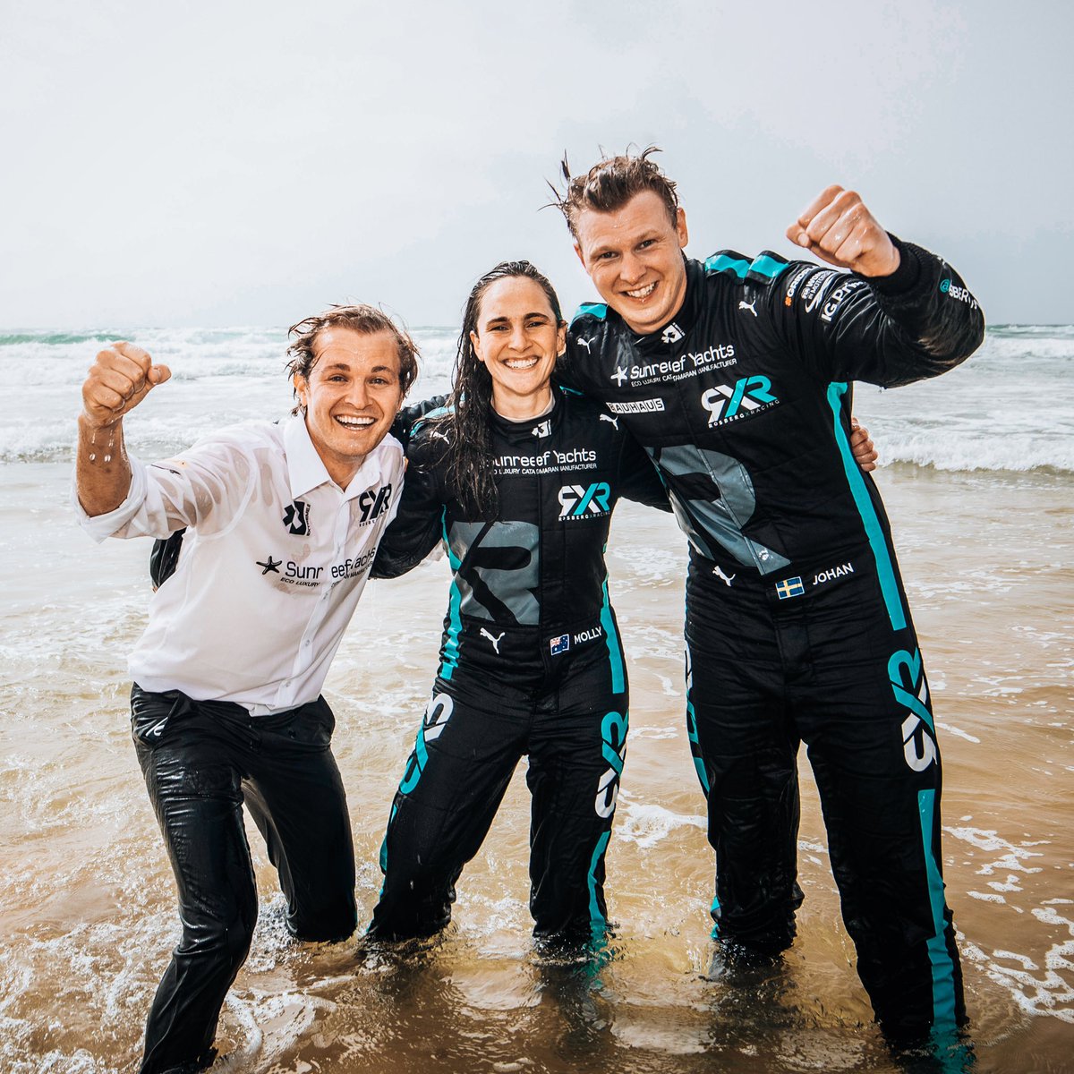 THIS IS HOW YOU CELEBRATE AN #OCEANXPRIX VICTORY 🏆 😂