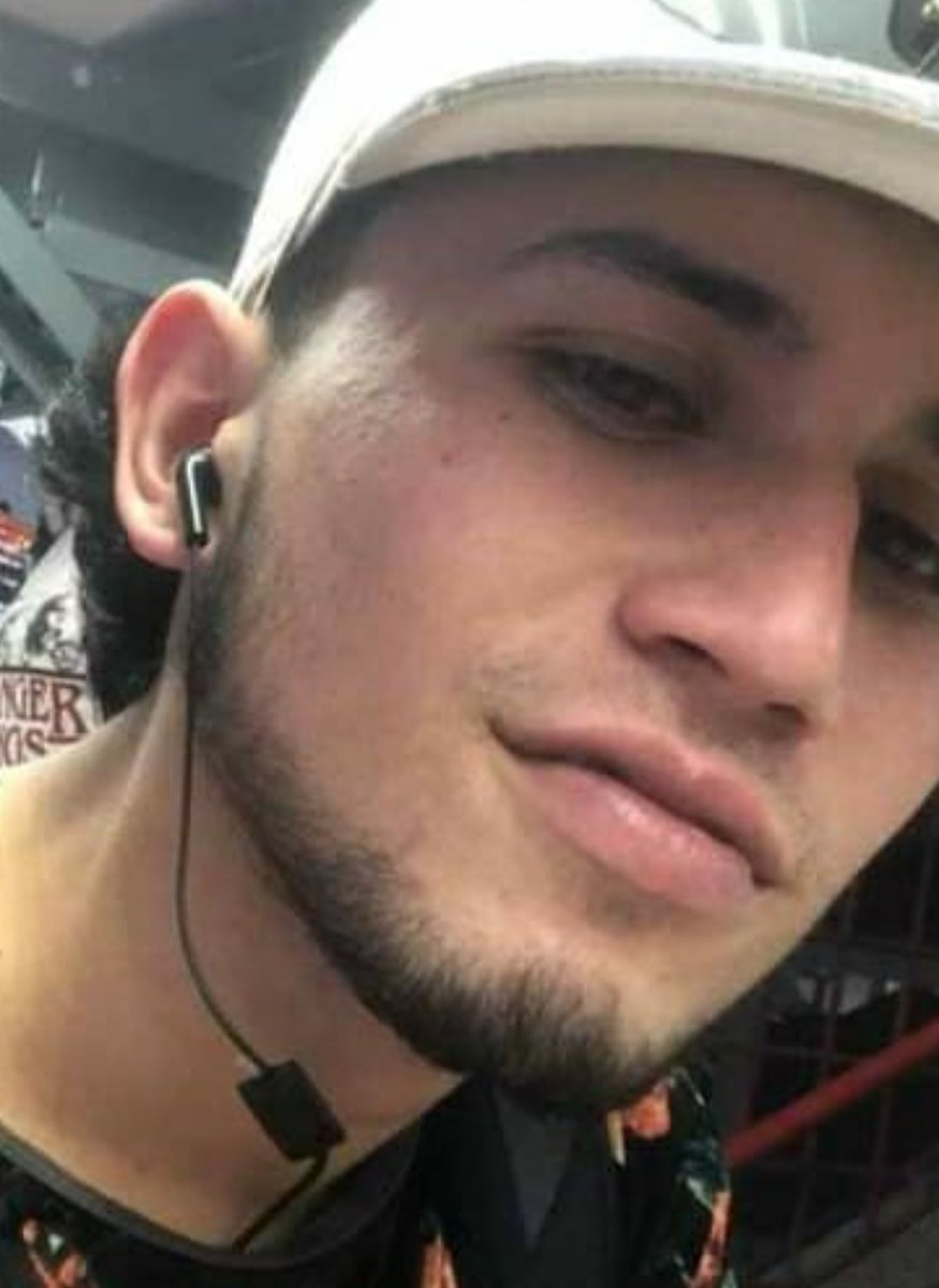 Justiciaypazcol's tweet photo. #Bogotá #Urgente #PortalResistencia

Desaparecido Dilán Andrés Duarte Peña. Última comunicación con su madre en la que informó que se dirigía a Concierto en #PortalResistencia #28M https://t.co/gSwosyprMP