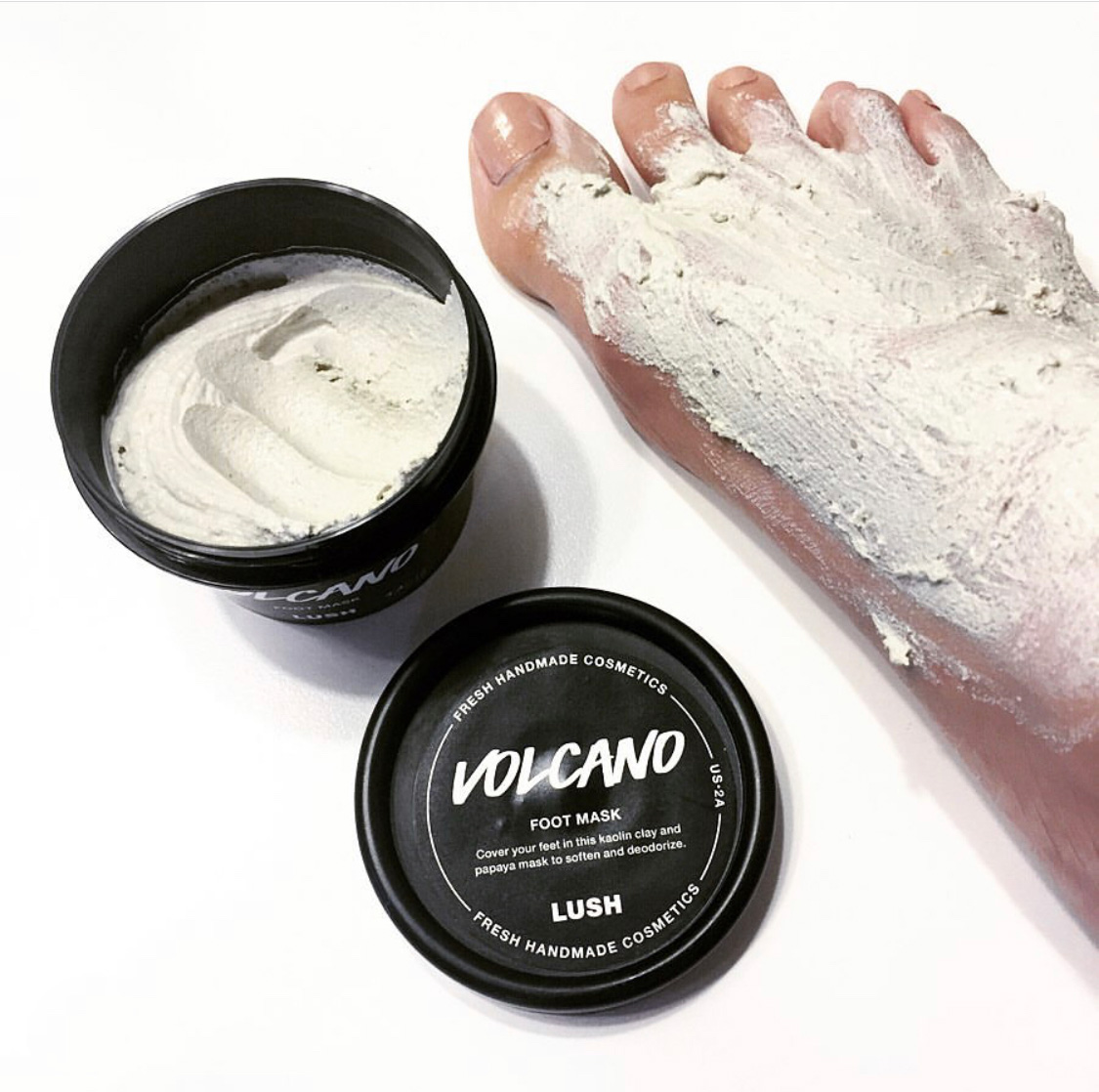 🌞 It’s the season for peep toes and sandals. Get your feet ready with <a href="/lushcosmetics/">Lush North America</a> Volcano foot scrub.👡