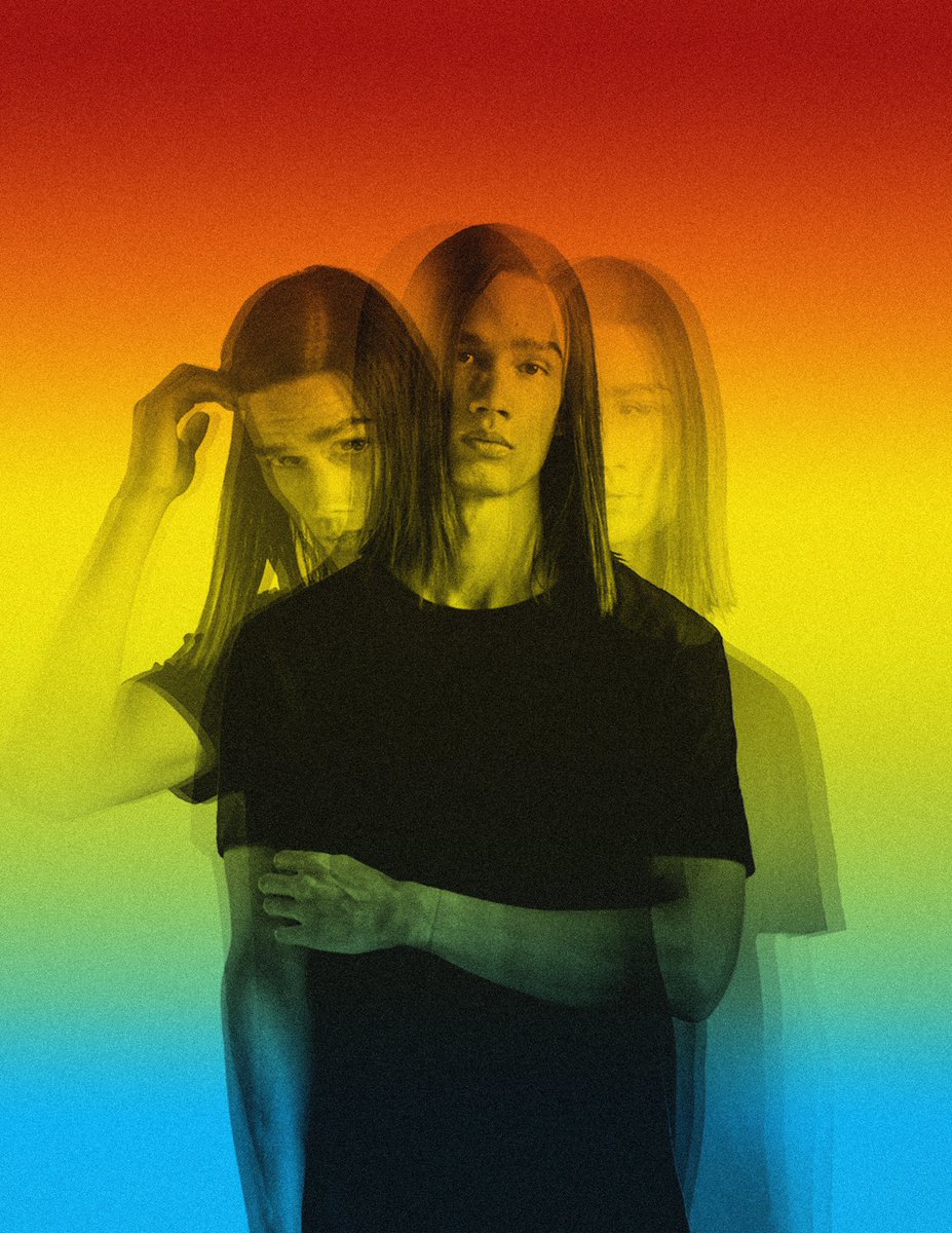 ManElevated's tweet image. Endless Summer Vibes (Rain or Shine) 

We’ve all been waiting for the promise of a new day — since March 2020. Our editor @sethtravis highlights @HiroClark in our new Summer Issue out June 1 featuring ‘The T-Shirt’ and more care free fashion for the Summer we all deserve 🌈 ☀️