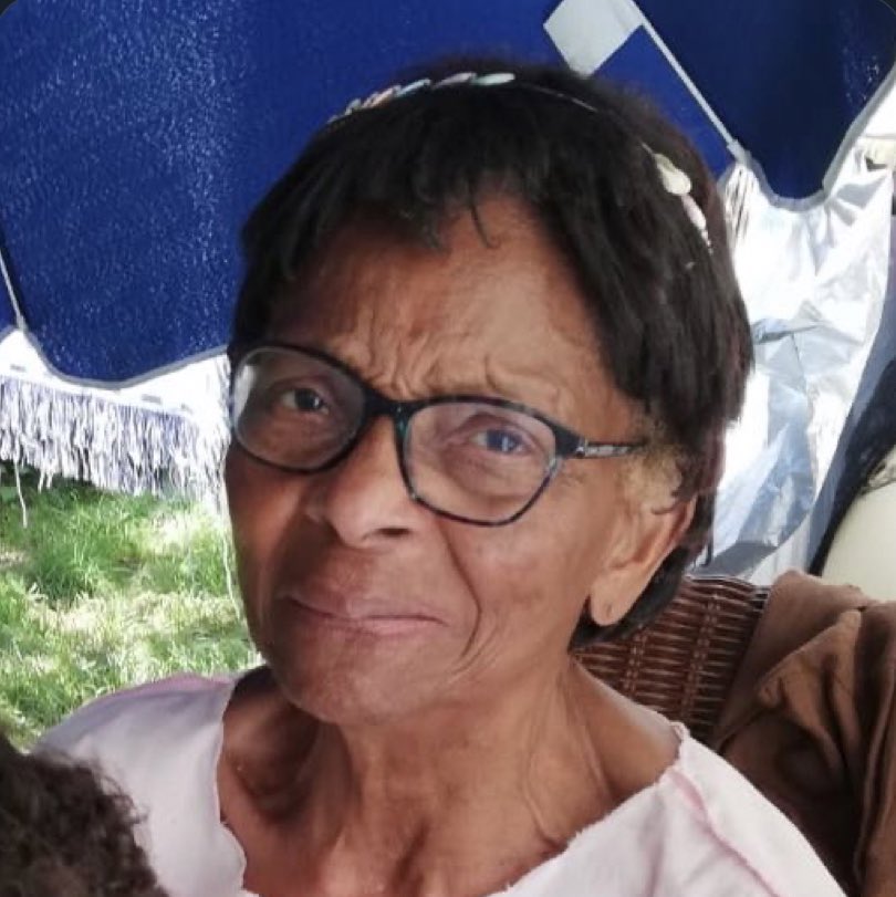 📢 APPEL À TÉMOIN 📢 #disparition inquiétante d'une femme 82 ans. #Vincennes #Metro #Nation  #RERA #RERD #LigneH a vécu à #Sarcelles #Villierslebel #valdoise #ligne1 #ligne2 #ligne6 #ligne9 vu à 17h #Paris12e #Diaconesses samedi 29mai2021 #RATP #SNCF #Paris11e #Paris 
RT SVP 🙏