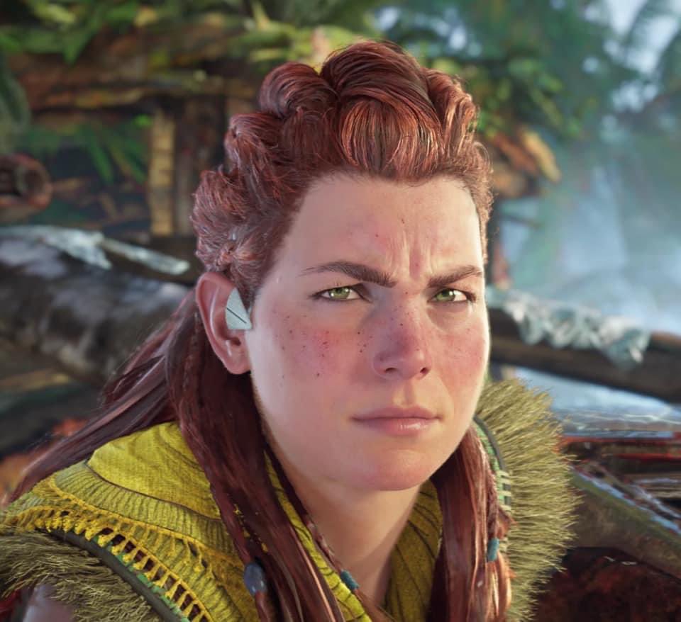Is it me or Sony be making their lead female protagonist look masculine as hell..barely no curves or rough non feminine features..Unlike the average woman. Like *cough cough..TLOU2's Ellie…etc. Just saying.
Pic from the game on the left, fan made on right. Hire fans lol 