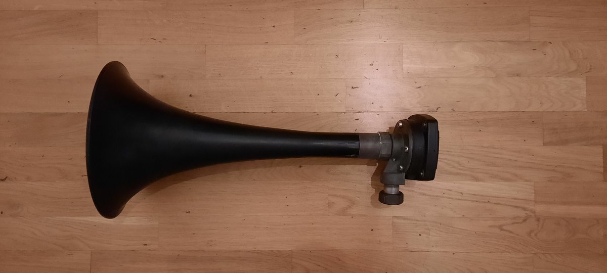 Ahampster173's tweet photo. Here are some images of a real Kockums Tyfon (Kockum Sonics Tyfon KT 75/370) that I managed to get 😋 It has been in service for over 50 years for VMA (Sweden's civil defense system) #siren #civildefense #tyfon #alarm #hesafredrik #VMA https://t.co/O6RFduoP72