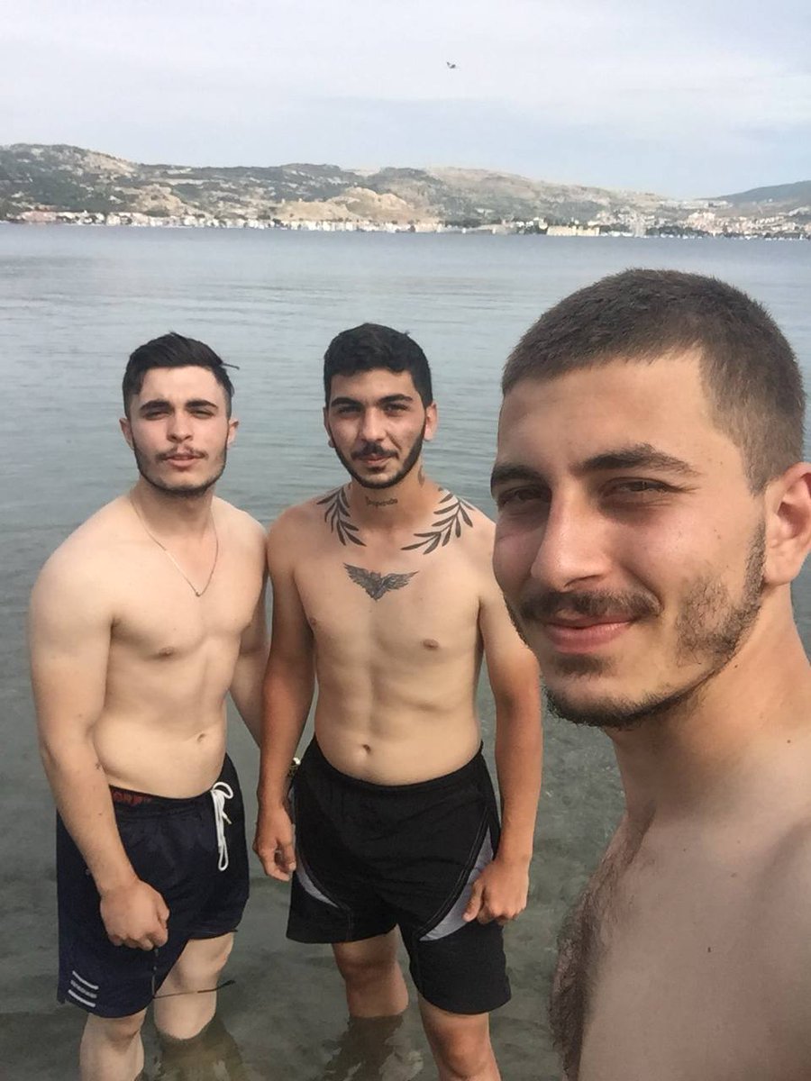 Polis: Niye menemenden foçaya geldiniz yasak varken?
Me: geldim işte öyle