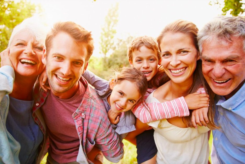 Navigil_FI's tweet photo. Summer of Hugs?😎
After a dark winter, it will be nice to enjoy the summer sun and most importantly, the warmth of friendship. But, will it be safe? Read more in our guest blog from health writer Peter Keränen:
https://t.co/wxREQtlbYd
#ShareAndCare #Navigil #AgeIsAdventure https://t.co/hRVIaksJq7