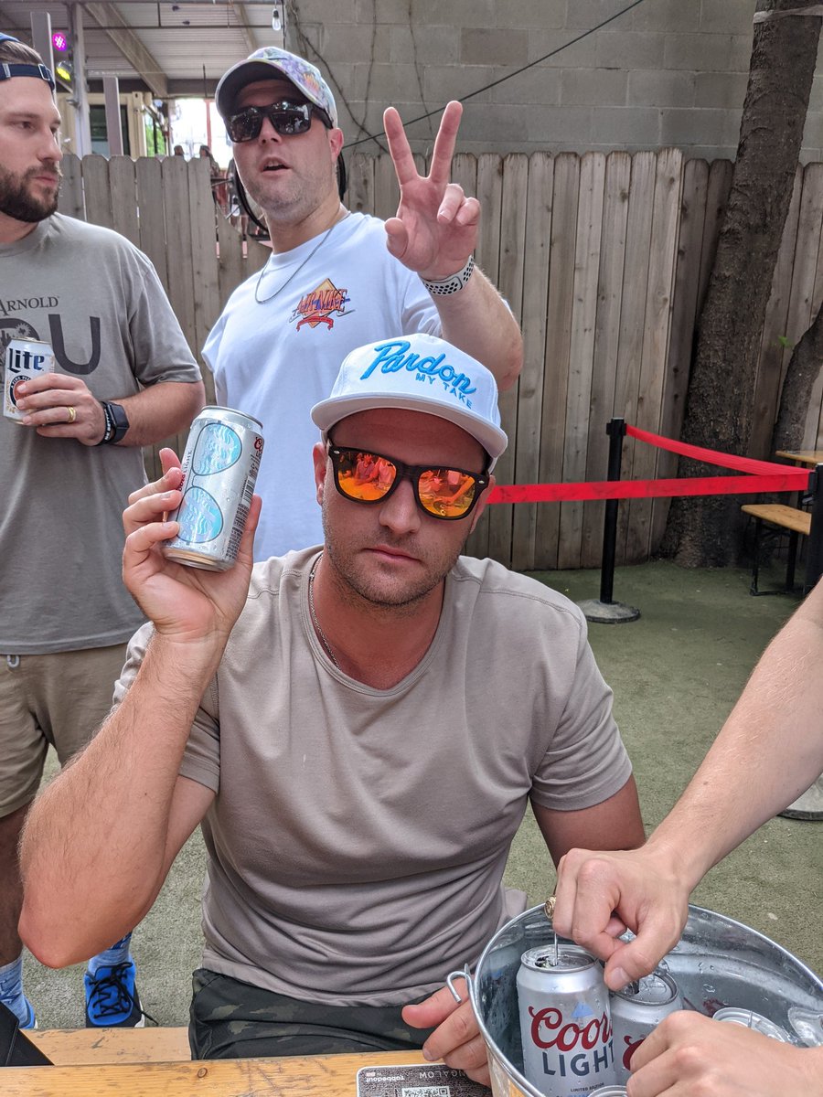 JDiBs4's tweet photo. @PFTCommenter boys are buzzin in Austin, where y'all at? @JMay_Allday https://t.co/1xbs6qiVJt