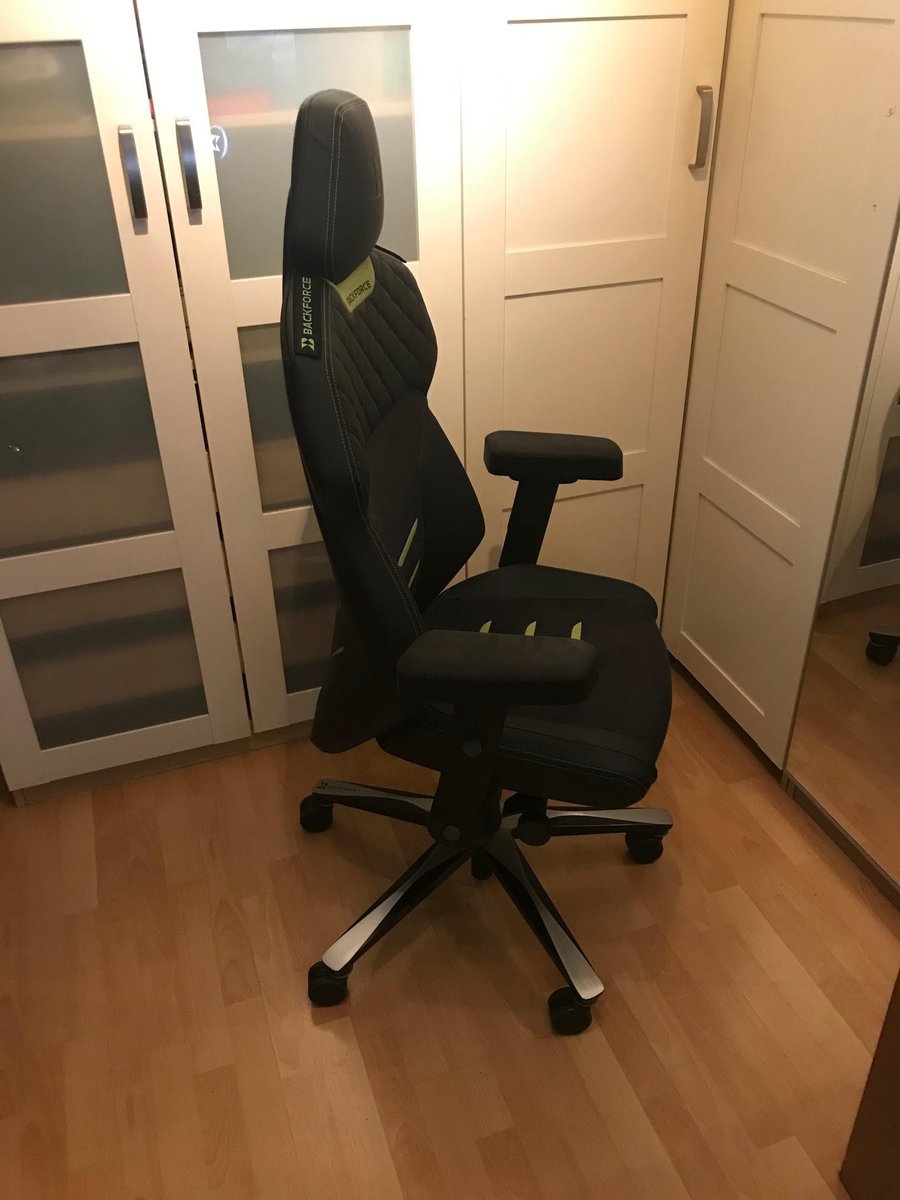 FranksTStudio's tweet image. Today i picked up my new chair in Germany. Thanx to the quick support from Tim Kock from Backforce 👍So now i can enjoy the awesome quality of this chair back in Holland !! Tim thank you ☺️ !! Next order for the Mrs. will be soon !! 😊
@Backforce_gg #backforce