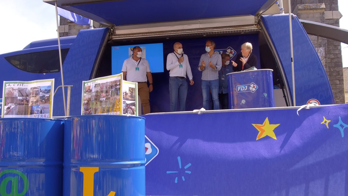 golf2foxdrones's tweet photo. Fier de vous accueillir Monsieur @Danielmangeas  @MERAL_France, et de partager de bons moments de convivialité avec les méralais.  @RichardCHAMARET @DavidJulien53 @renierfranck1 https://t.co/ee6oUKxlpy
