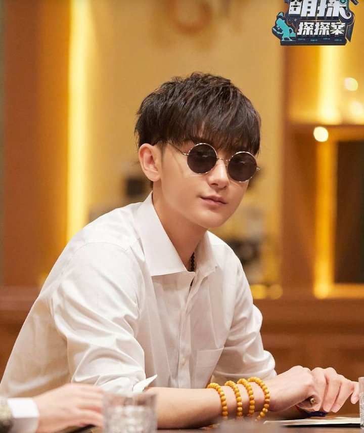 Rousse_Lyn's tweet photo. Soy la única que piensa que Tao ganó peso? Creo que se ve realmente hermoso y saludable así, al igual que Kris, ambos ganaron peso y se ven tan saludables ambos.
#TaoRis 🌊🌌✨💝 https://t.co/N34NLuj73s