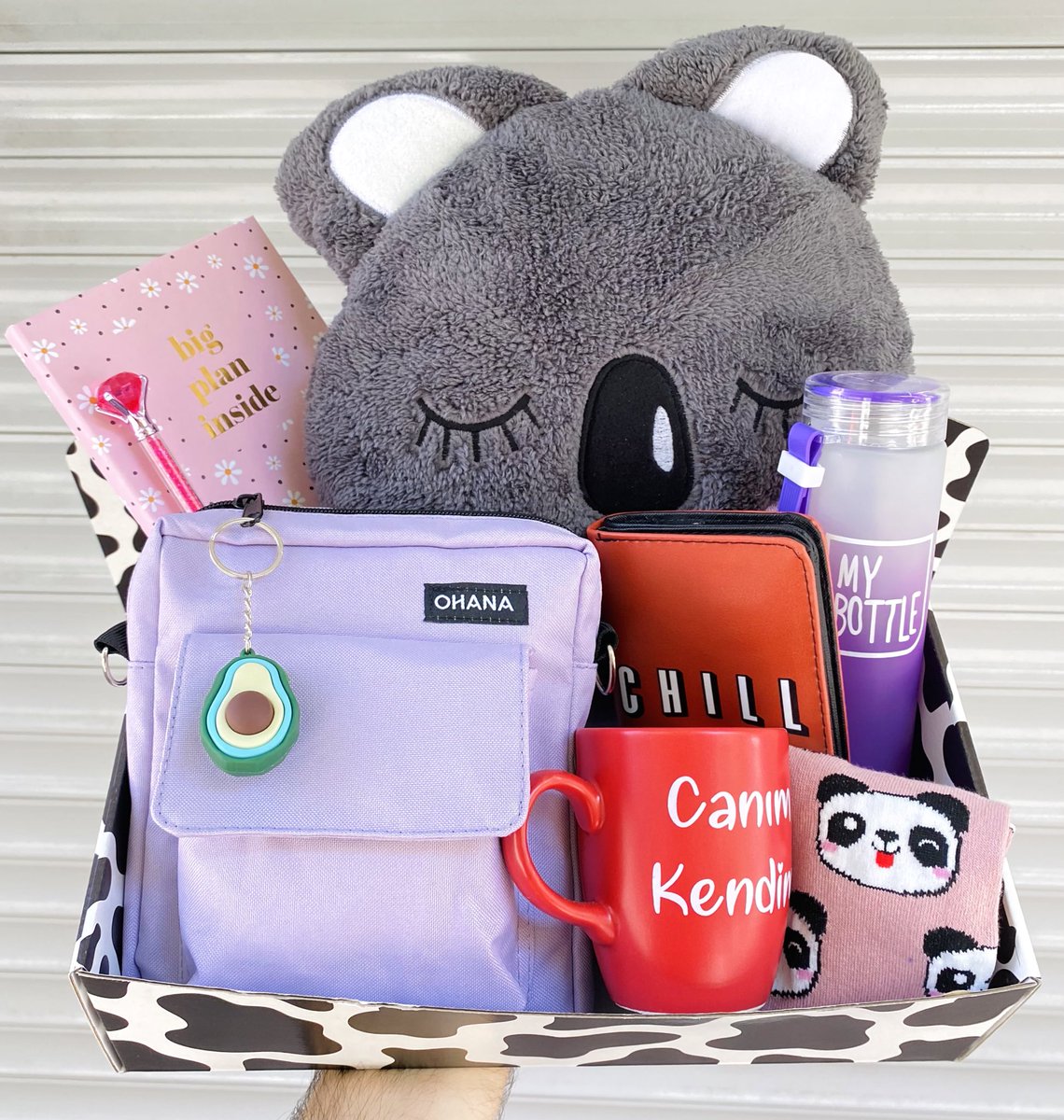 📿ÇEKİLİŞ📿
Sadece FAV’layanlar arasından bir kişiye bu bidolu kutuyu hediye ediyorummmm