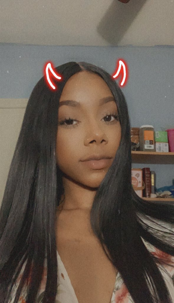 MoTheeMystic's tweet photo. Hi pals. 🐝 I just wanna introduce myself to my new supporters. I’m Mo, an intuitive tarot reader and astrology student from Chicago. I use this account to make new astro &amp; spiritual friends. My content is mostly on IG: @MoTheeMystic
but I post messages here too.

#ReadySetNOVAA https://t.co/rh4uoYDHe5