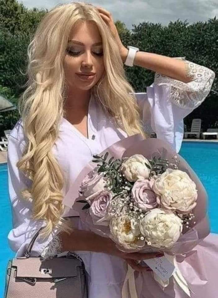 <a href="/Ep5mY/">مستبدة بفكاري</a> سيدتي 
أن لحضورك بلسم شافي
أفتخر بحضورك الراقي في متصفحي
فكل حرف يكتب من اناملك
شرف أتوج به يا سيدتي
فشكراً لك بعدد نبضات قلبك حبا
الله يسعد قلبك دنياو اخره امين
والتميز ا سيدتي هو حضورك الذي ينير صفحاتي
بكل وقت وحين
فلك الشكر ويسبقه التقدير
ولقلبك الورد