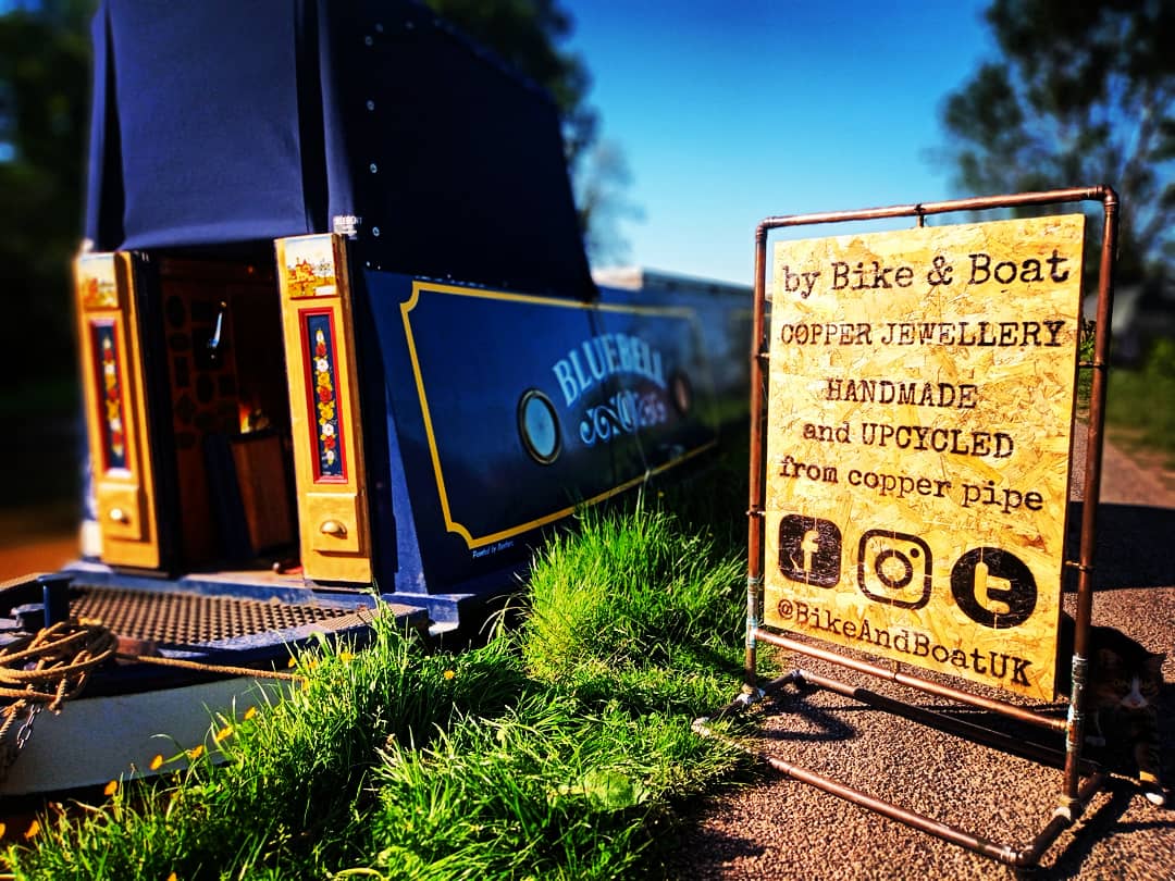 BikeAndBoatUK's tweet image. We're moored in Beautiful Nantwich this coming week on the canal between the aquaduct over Chester Road and Marsh Lane bridge. 

Workshop open from 10am Tuesday, Thursday and Friday. Come watch an old piece of pipe turned into a beautiful piece of handmade copper jewellery ♻️
