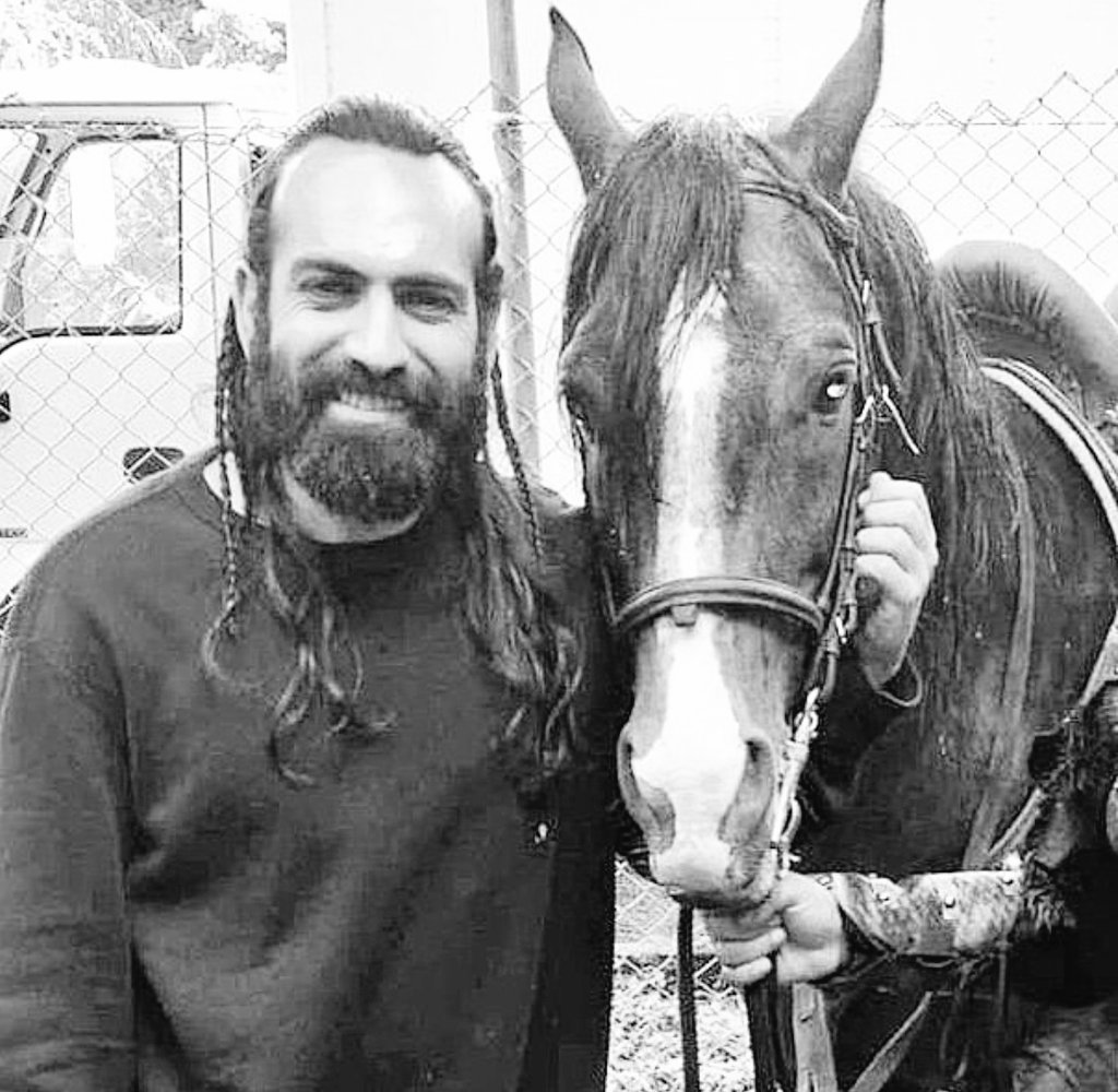 loverbutloser's tweet photo. sanki buğrasız yazılan kaderini bilir gibi öyle tuhaf bir hüzünle bakmıştın kameraya :(
#BuğraGülsoy #Bilginer
#BilBuğ https://t.co/OFztSwGfyn