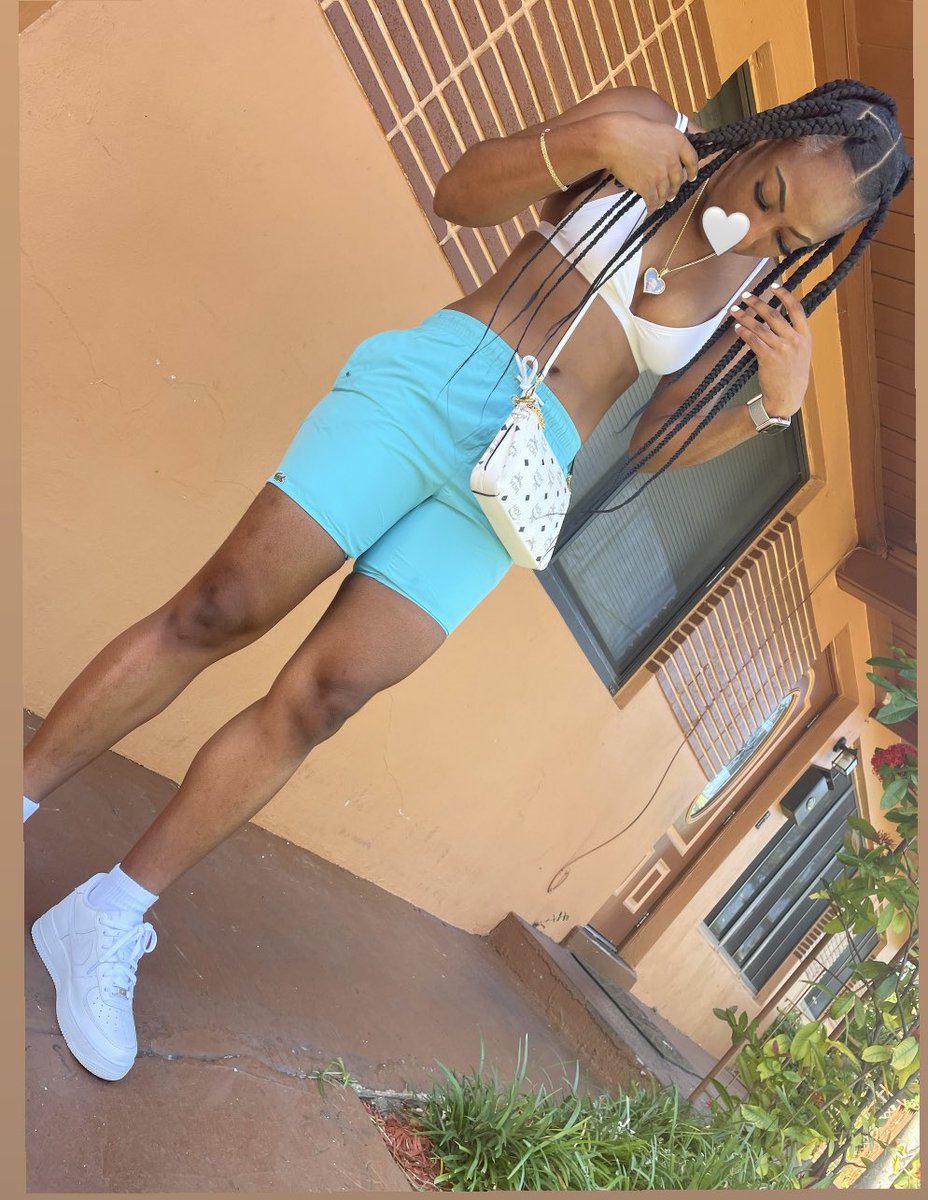 tk_kyla's tweet photo. โgot my own style, you canโt dress meโ ๐ง #MillyWorld๐ https://t.co/Ox3z3Md6dG