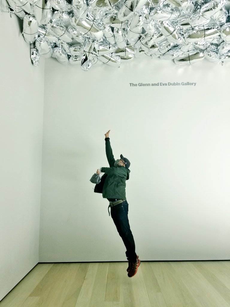 BeAhummingbird's tweet photo. 10 visits to the @themuseumofmodernart and the balloon finally dropped :) No funny business, helium ran out. The jump photo was for dramatic effect. #NYCMoment I <3 MoMA 

#magicbullet #CanadianCollective #GeneralIdea https://t.co/YM5gqJoKkj