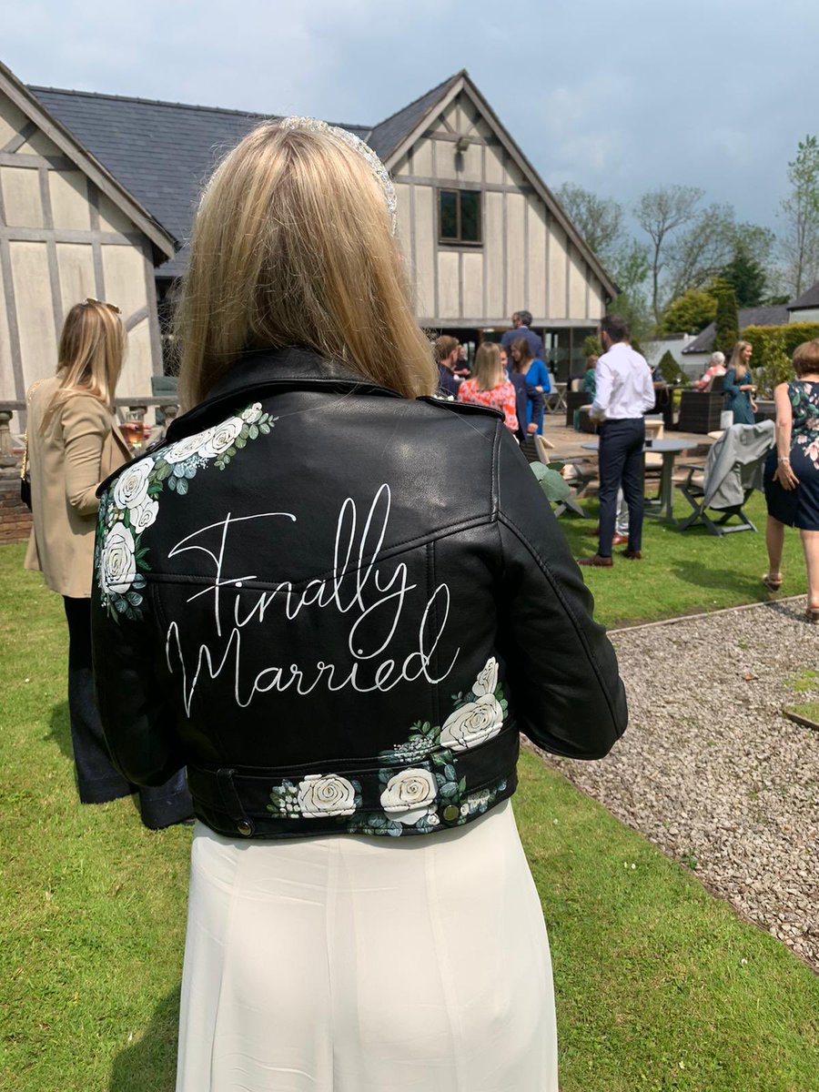 GreatHall1's tweet photo. Who cares about ‘Bojo’… Number 1 son married here yesterday after 5 date changes and plumped for the family venue in the end. Congratulations to them both and of course Colin the cavapoochon 🐾🥂❤️ #finallymarried #whataboutweddings #thegreathallatmains #weloveweddings https://t.co/UEIujzlg5T