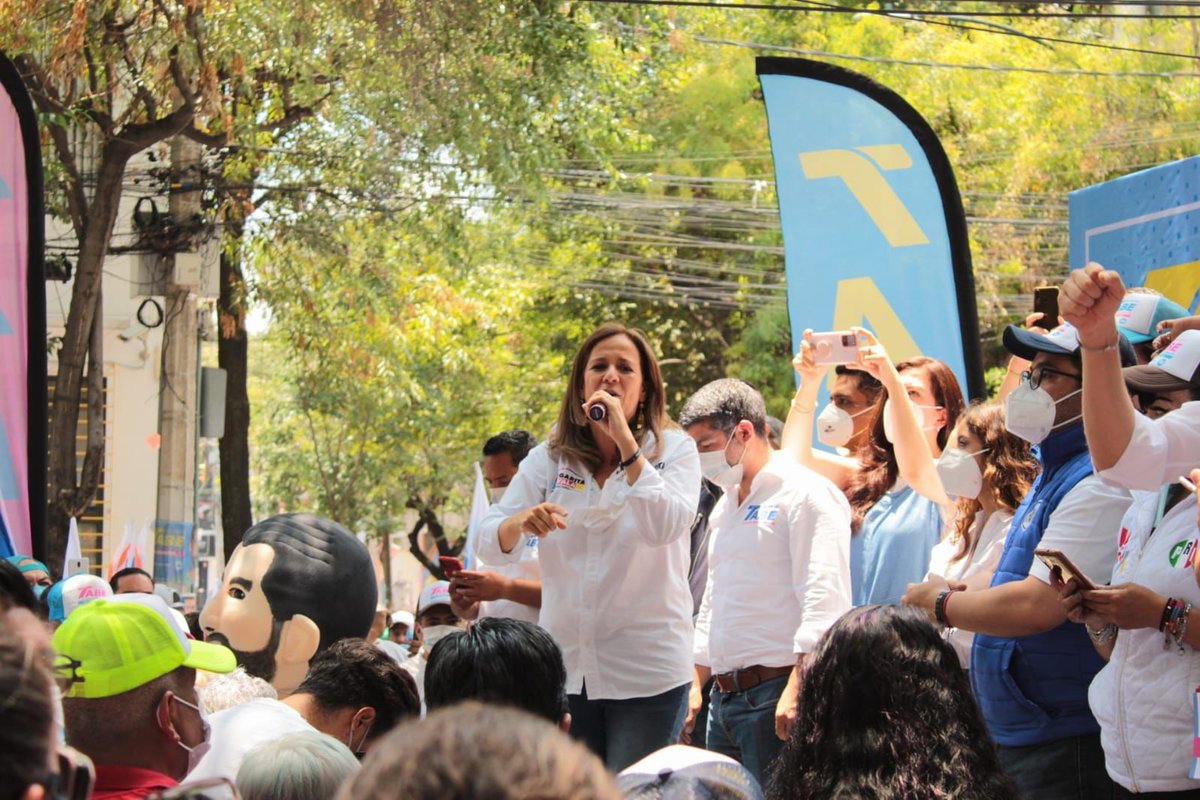 ConMAZ2018's tweet photo. ¡Margarita Zavala! ¡Va por México! #MargaritaAlCongreso #VOTAPAN https://t.co/QlpWFZFYqQ