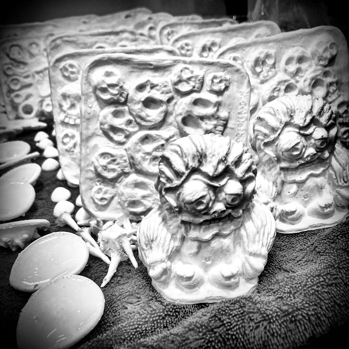 BrianABernhard's tweet photo. Spent the last couple of hours washing and scrubbing the mold release off of 15 new Sasquatch sculpts, his mushroom accessory, 7 Googlie monster coasters, 8 Skully coasters, 3 top hat weirdos, 3 Psyclops kitties & 8 little devils!
#figurineart #handmade #handmadela #madeinla https://t.co/FSsgVemkSr