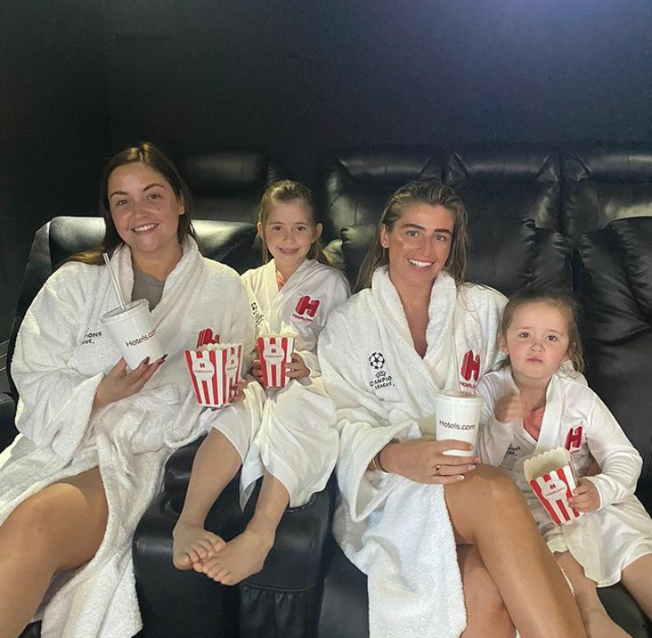 ForeverJacJossa's tweet photo. Girly night ❤ https://t.co/Qy3E7aqOkW