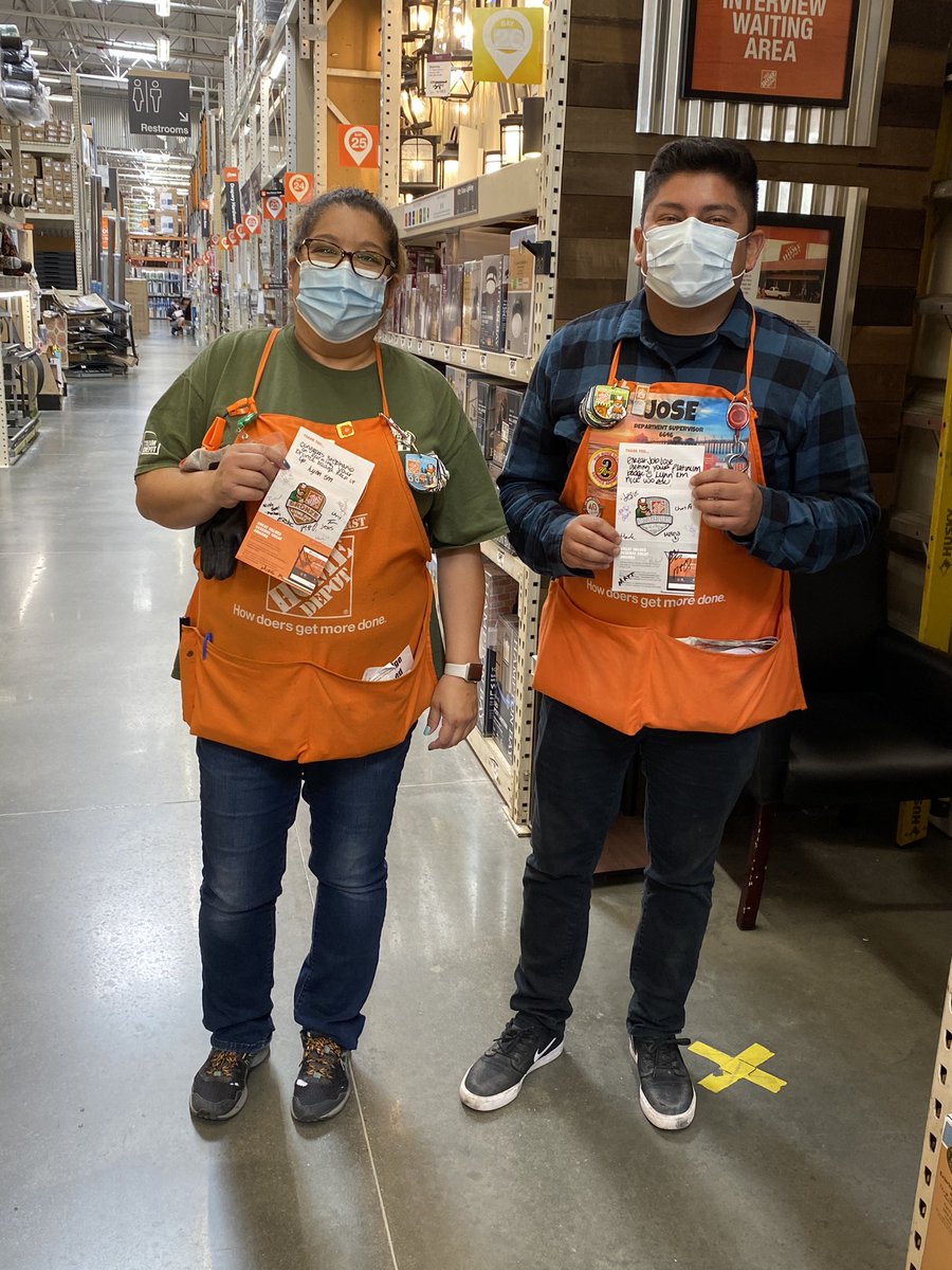 Celebrating Stephanie and Jose’s milestones! Bronze and Platinum! Keep up the hard work 💪🏻 @HDLMPerez <a href="/MattO_HD6646/">Matthew Ohrberg</a> @Dee_ASDS <a href="/Steven_Mousseau/">Steven Mousseau</a> @downeypackerfan <a href="/Elliottwakeman3/">Elliottwakeman</a> <a href="/MelinaKalhor/">Melina Kalhor</a>