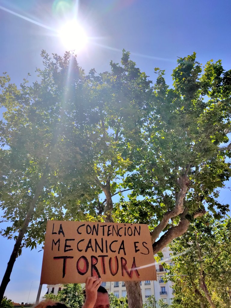 Hui hem donat suport a les compes de l'orgull loco <a href="/GAMValencia/">Red GAM Valencia</a> , perquè estem fartes de què se'ns estigmatize i violente per la patologització de les nostres diversitats. No estem malaltes, s'anomena capitalisme 🔥