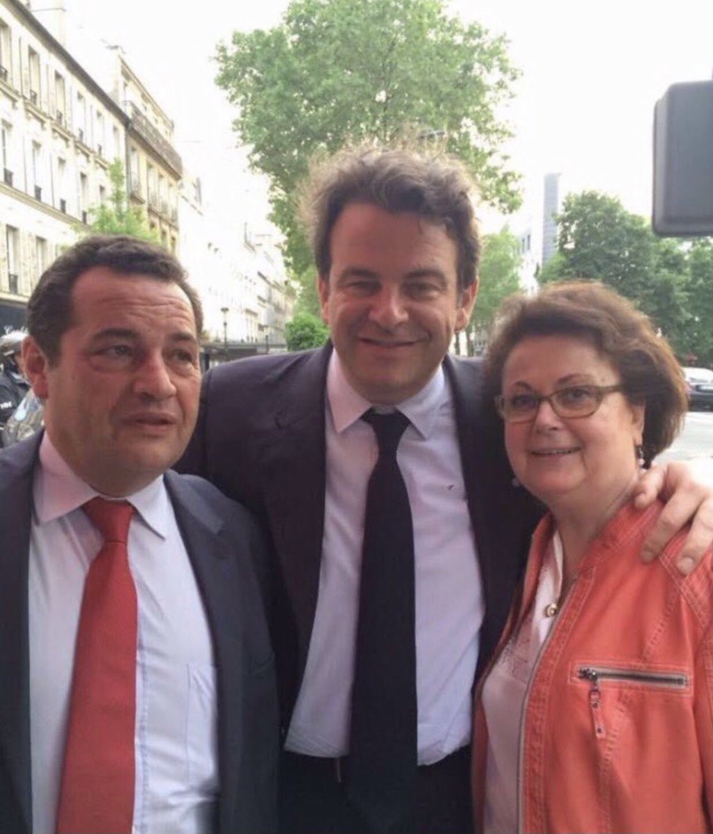 GeoffroyDidier's tweet photo. Manifestement, le candidat LREM @solere92 cherche à faire oublier son soutien total et entier à la manif pour tous... Les grands chefs de LREM pris en flagrant délit d’hypocrisie! Les électeurs d’@EmmanuelMacron ne vont pas aimer... https://t.co/YDh8SmGuHR