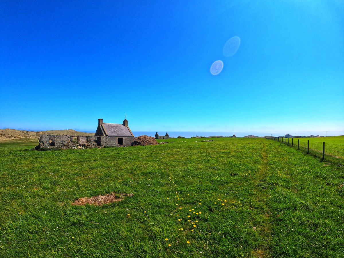 watterloony's tweet photo. St Mary’s Chapel, Coastguard houses, Lookout, Pillbox, Seatown ruins, Rattray Head Lighthouse 
@VisitScotland #visitscotland @visitabdn #visitabdn #rediscoverabdn #beautifulabdn #Aberdeenshire #Scotland @originalfm @northsound1 @BBCNorthEast https://t.co/Q4hDz1U2Jg