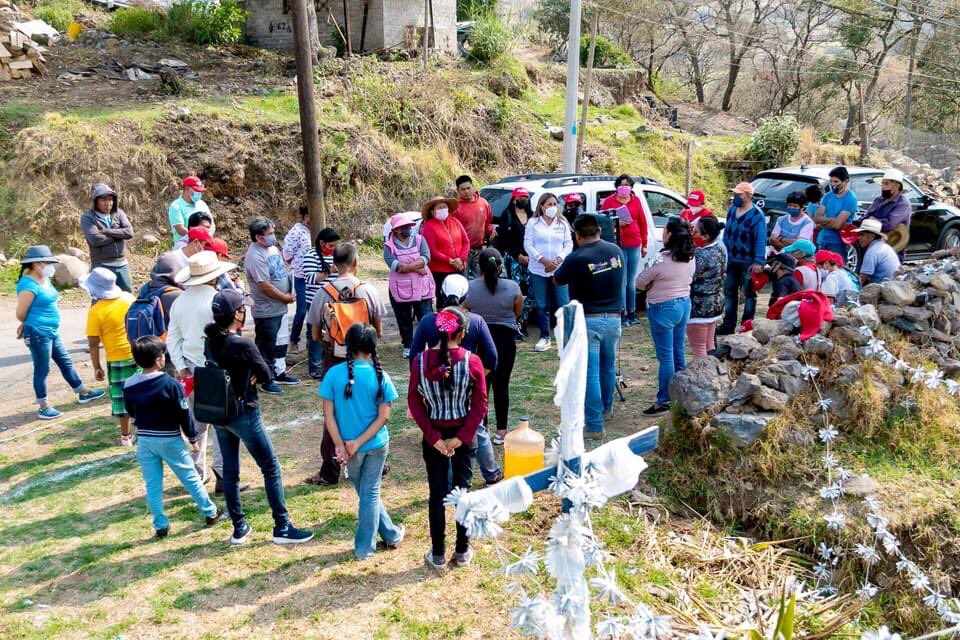 AliciaRobles_Ac's tweet photo. Escuchar la voz de cada milpaltense, caminar a su lado, compartir convivencias..., fortalece mi deseo de encontrar urgentemente, las mejores alternativas a cada una de las necesidades que hoy, vecinos y amigos demandan.
#SoyAliciaRoblesAcevedo futura #AlcaldesaDeMilpaAlta 💙❤️💛 https://t.co/G5Nm1ebJ1P
