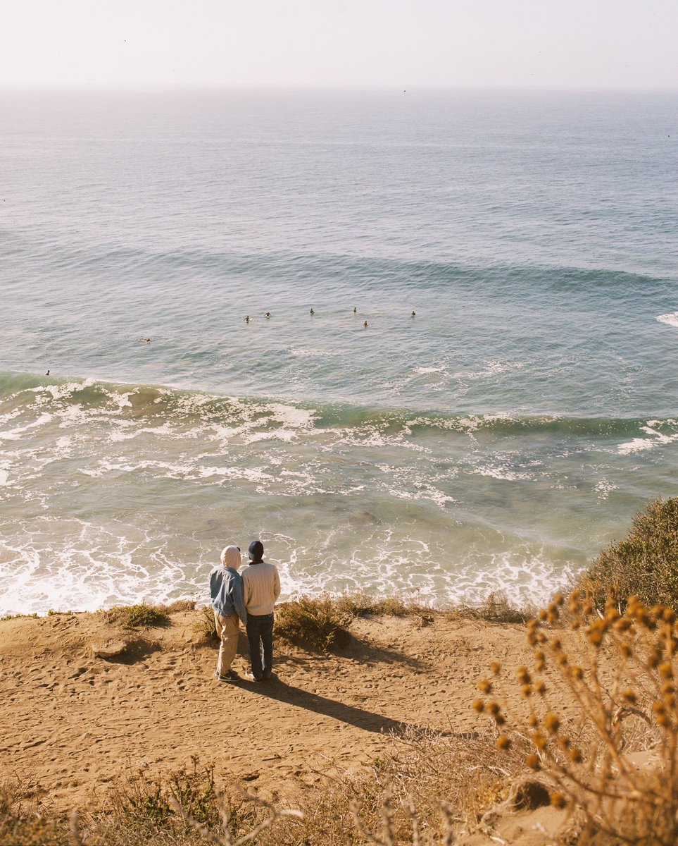 Cliffside lovers. #mamiyarb67 #portra400