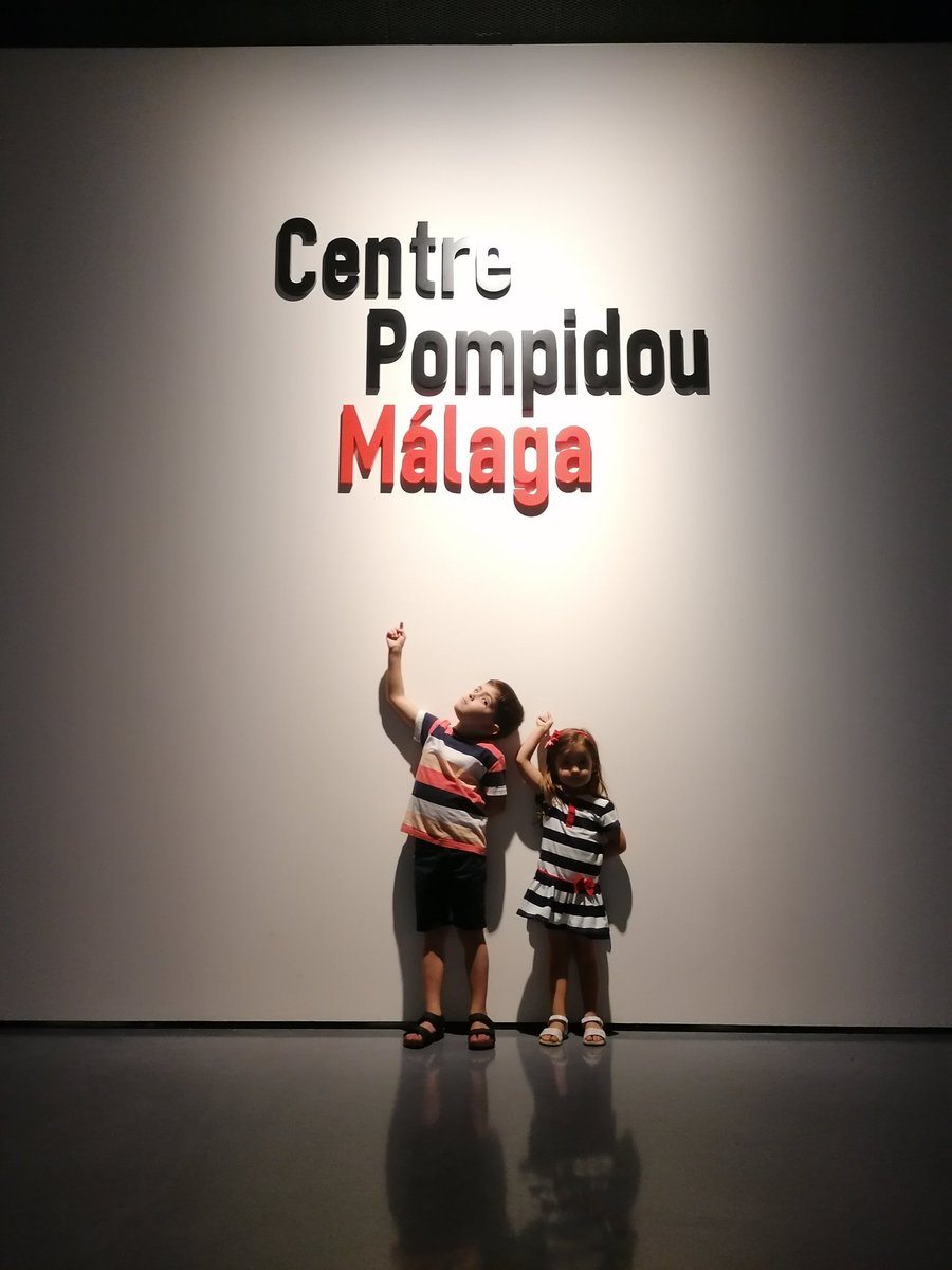 saraelmo2's tweet photo. @ArdiraCeip #ardirareto6 #malagamuseos fin de semana de museos, museo Picasso y museo Pompidou, los caretos van a peor 😅. https://t.co/YbB5ca2tcl