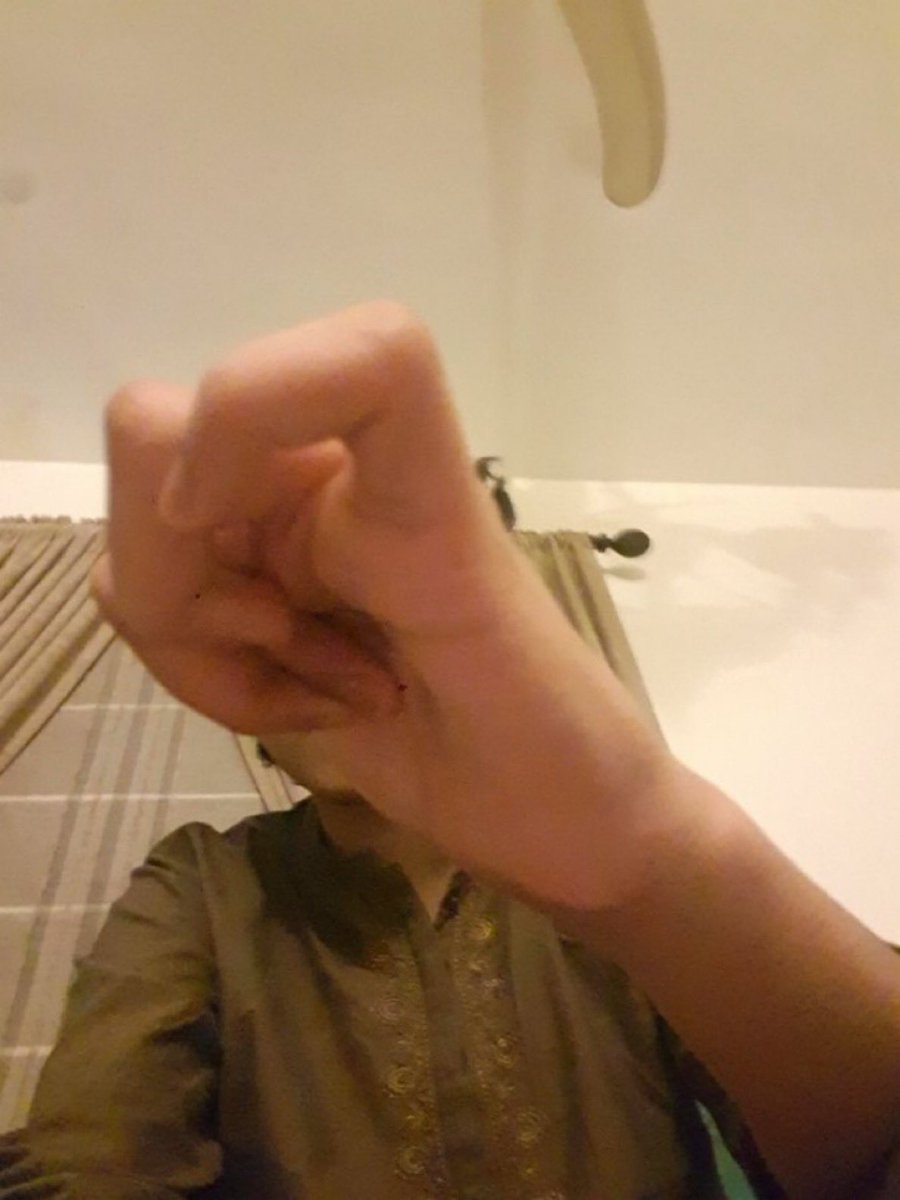 gokuwitaboner's tweet photo. The closest thing we’ve had to a PROTO face reveal the world is better with a faceless PROTO that way it gives his tweets an extra aura of mystery #PROTOGANG https://t.co/OYdLL2ONlt