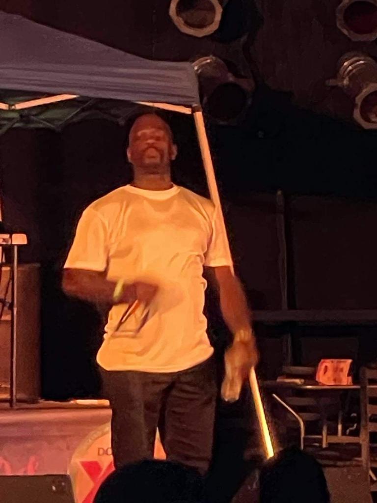 I'm BACK baby! <a href="/ShugJackson/">Shug Jackson</a> <a href="/Curator_Scar/">MusicCurator Scar</a> @about_egil <a href="/Oleander_PR/">Donna Marshall-Segura</a> <a href="/MusicMarketingA/">The Music Marketing Academy</a> <a href="/music_legion/">Bill Metz</a> <a href="/KimKardashian/">Kim Kardashian</a> @BloopromMusic