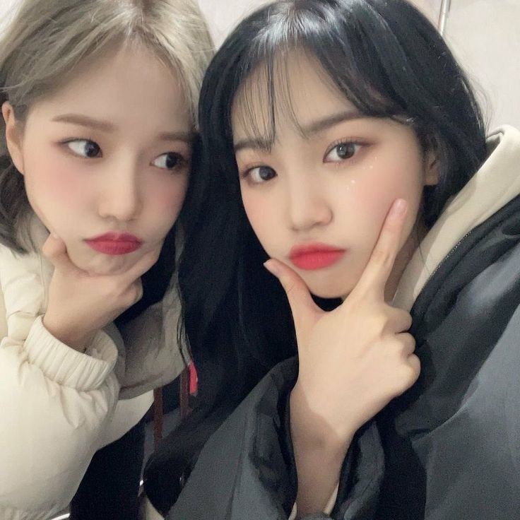 abtssamyul's tweet photo. hii <3 this is a new thinker account for kim chaewon and jo yuri ! pls like/rt to spread https://t.co/hUCm2SnA1s