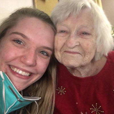nealsavanah's tweet photo. #NewProfilePic https://t.co/gcGPFbm2fI