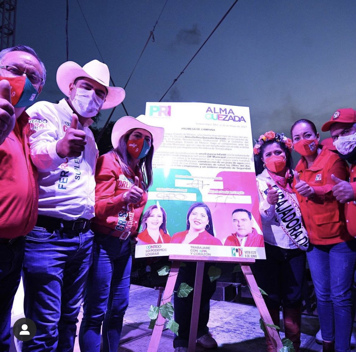 AlmaDelfinaQ's tweet photo. Un cierre de campaña y el inicio de la unidad priísta de la mano de @CristinaSchzCol y @alexfedezcam ganaremos 3 de 3 #VotaPRI este #6DeJunio en #Temascalapa ya ganamos https://t.co/910jP9rXub