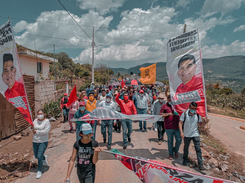 BCamarillom's tweet photo. Gracias a quienes participaron hoy en el recorrido en Villa Nueva. Estamos a pocos días de la victoria.

¡Vamos juntos por #Quecholac!  

#PorAmorAMiTierra https://t.co/YT09nYFPzW