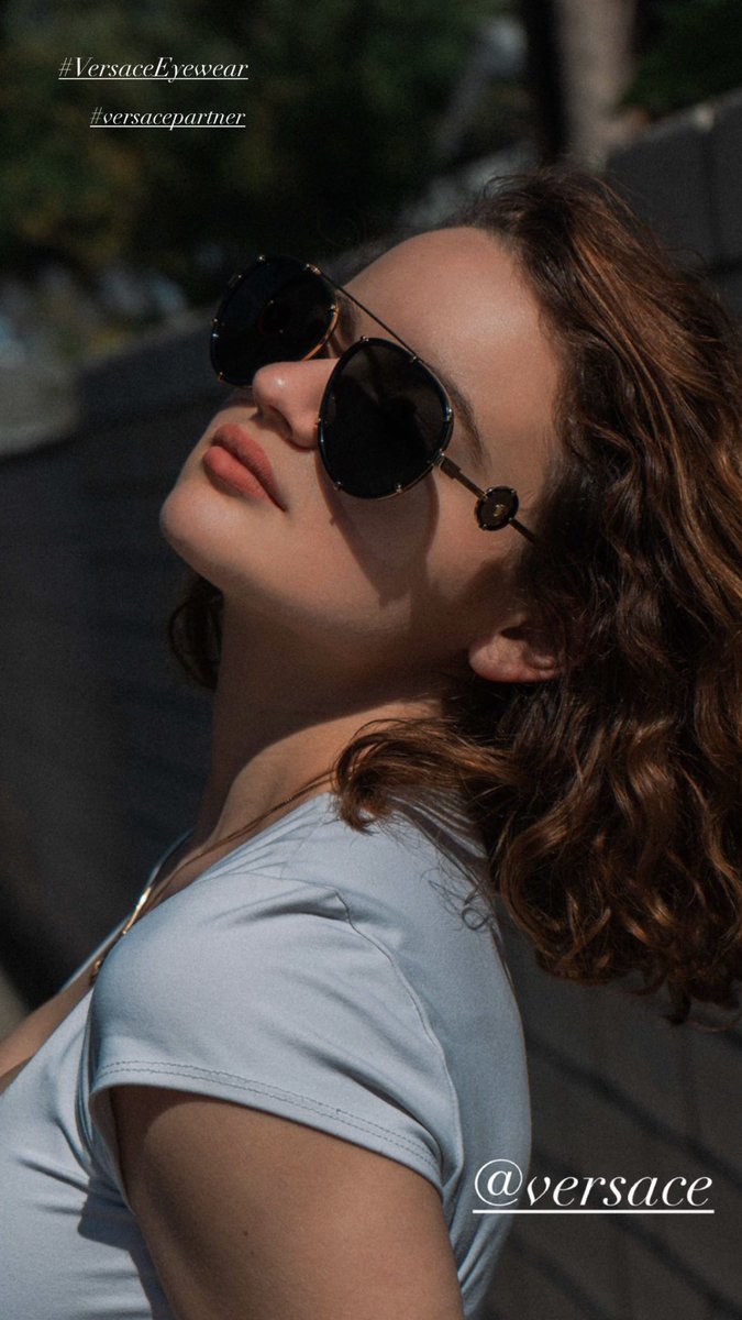 __JoeyKing's tweet photo. #JoeyKing for #Versace ❤️ 👓 https://t.co/irZwwgxMP4