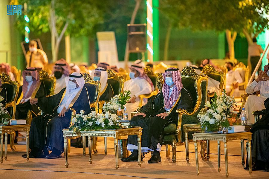SPAregions's tweet photo. سمو أمير #الجوف يرعى حفل تخريج الدفعة الـ 15 من جامعة الجوف.
https://t.co/P3v6iFytjZ
#واس_عام https://t.co/2S1wTixsow