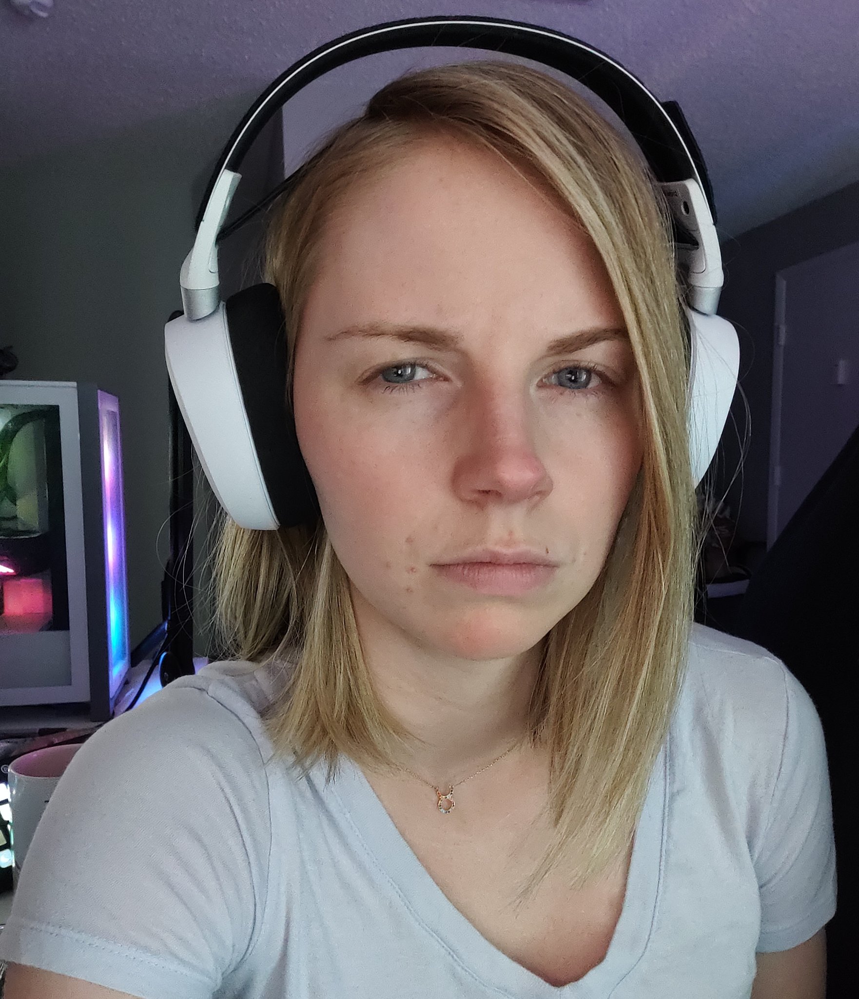 MissClick On Twitter when Men Try To Mansplain What the Average