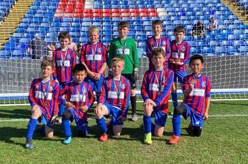 catochoi's tweet photo. Thank you @PrecisionPass for a great day out at @CPFC. @teddingtonafc U10’s Eagles won the plate in tense penalty shoot out today..!! Thanks to our amazing sponsors @macai &amp; @jmwsolicitors and our parents for their support. The boys had an amazing day. https://t.co/VBDq2CV77U