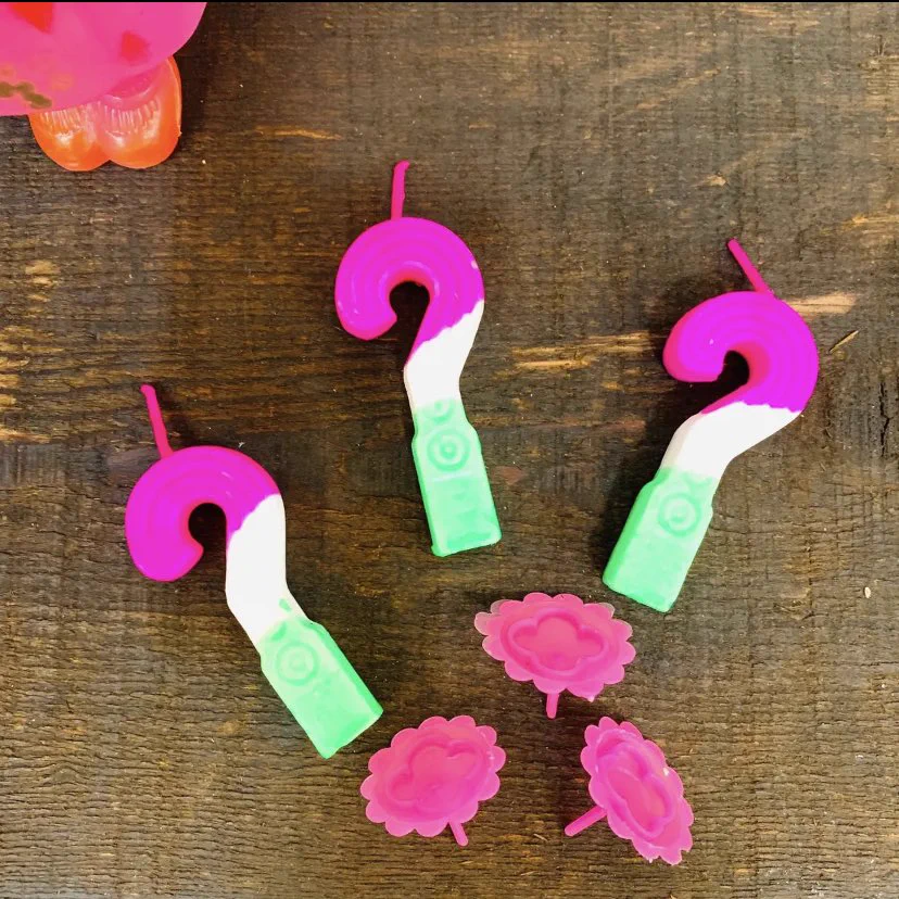 @mikimobilephone 台湾で使われているバースデーキャンドル置いときますね💁🏻‍♀️ 