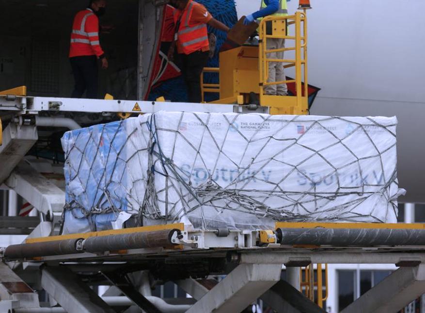 NicolasMaduro's tweet photo. Hoy #30May, han llegado 500 mil dosis de vacunas Sputnik-V, producto del esfuerzo de Rusia en la batalla para vencer la Covid-19, agradezco al Presidente Putin y al pueblo ruso. Seguimos trabajando para acelerar nuestras acciones frente a la Pandemia. https://t.co/B3Ut3CO15l