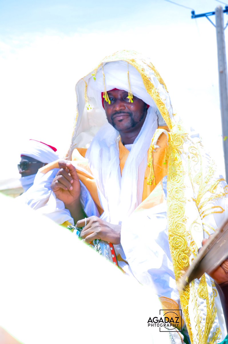MissionTinubu27's tweet photo. ALHAMDULILLAH!

An kammala nadin sarautar @Engineer_Musty amatsayin Dallatun Wazirin Sokoto na farko.

Dafatar Allah yaqara sarki lafiya da nisan kwana. https://t.co/6ObRGZ53nL