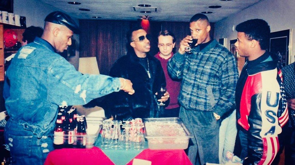 nut_history's tweet photo. Eric Davis, MC Hammer, Darryl Strawberry and Ken Griffey Jr https://t.co/Rlbllwu7o0