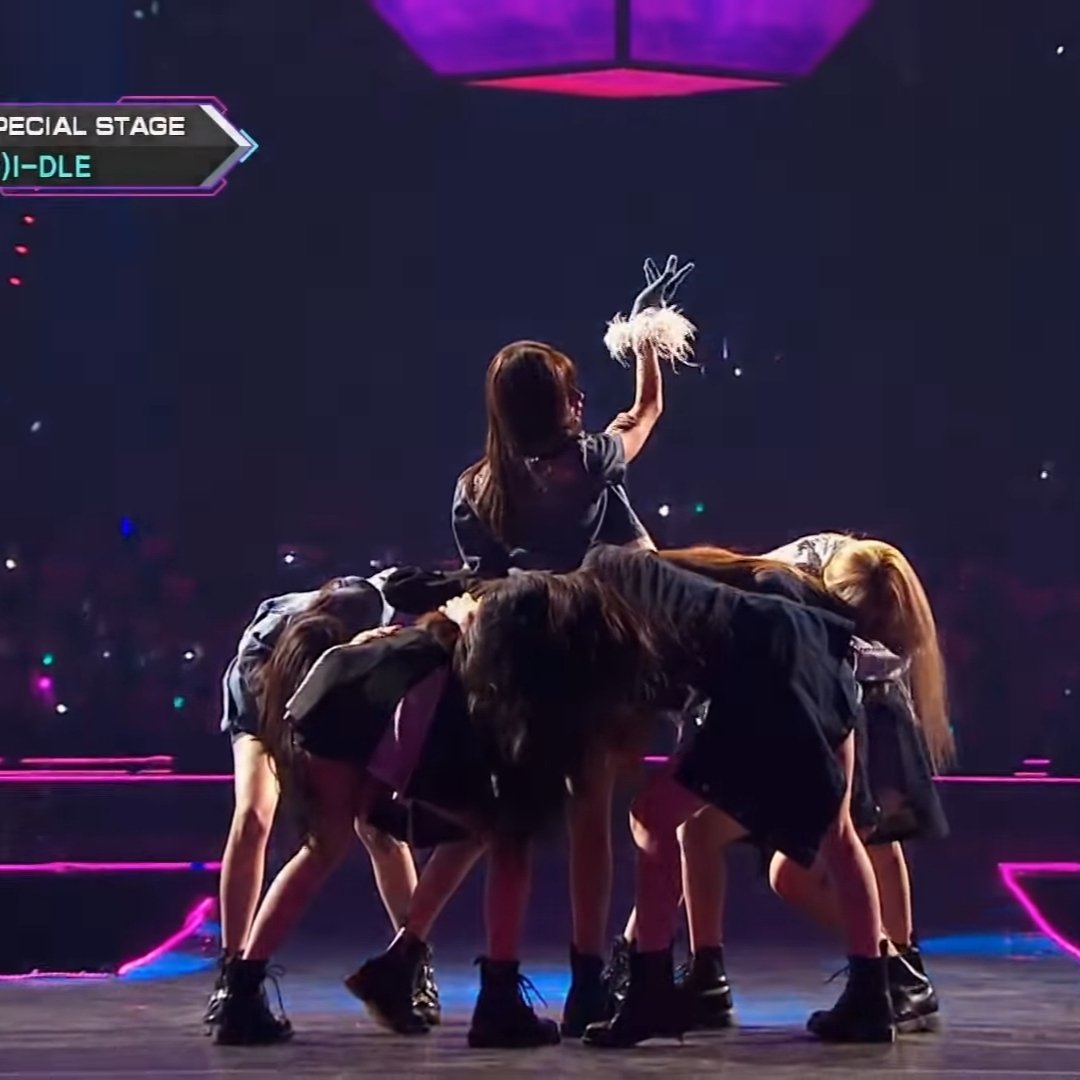BNGDLESIRES's tweet photo. This is a new account dedicated to @G_I_DLE and @BTS_twt
I'll share pics, edits and more. I'll be glad if you like or rt my post bc you'll be supporting me! <3 https://t.co/yidVmnensv