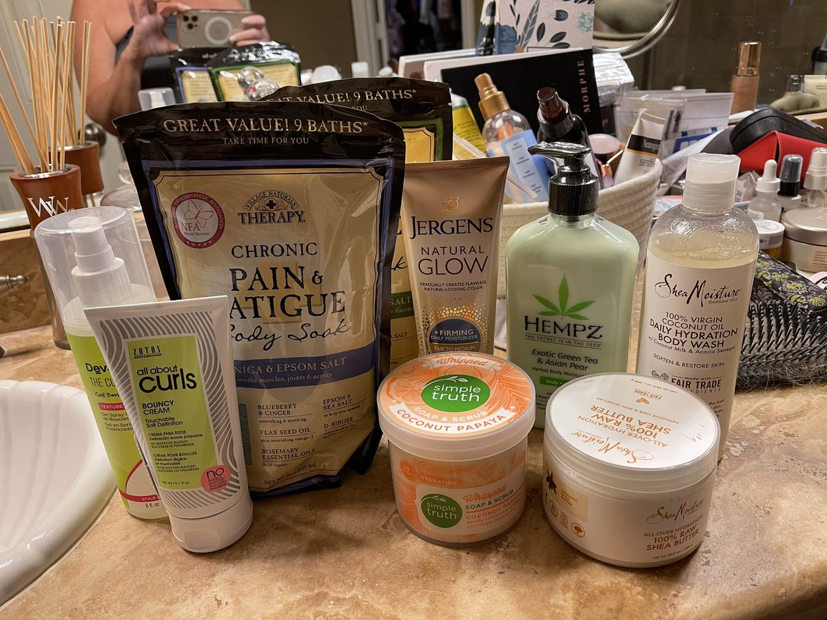 CyllaKavanaugh's tweet photo. I went a little crazy in the bath aisle at the grocery store today!! I have a bit of an obsession lol π #bath #bathproducts #bathobsessed #bodyproducts #selfcare #selfcaresunday https://t.co/dc1VqdTrC8