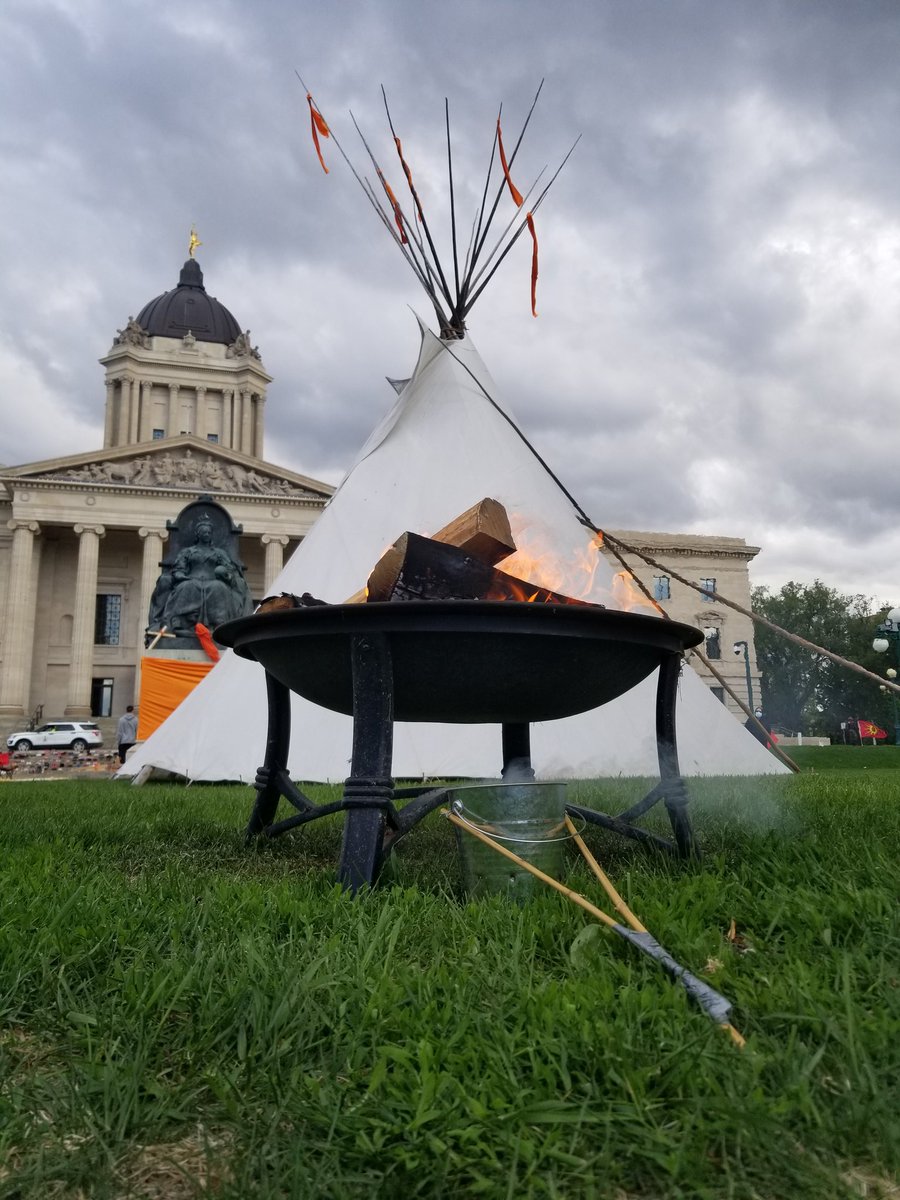 zueffy's tweet photo. @BrianPallister Your presence would be nice so we could tell you what reconciliation looks like, Pallister. We're here till Wednesday. See you soon. https://t.co/rEd6PJPJCh