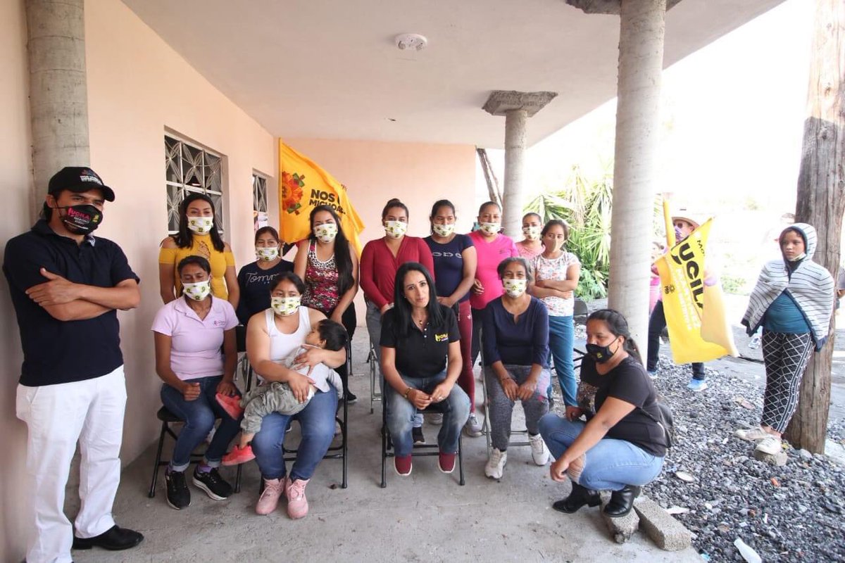 LucilaMM_21's tweet photo. ¡Vamos por el triunfo el seis de junio!. Hoy en la localidad de Uruapilla, más morelianos del #Distrito16 se sumaron a este equipo, al reconocer que aquí trabajaremos unidos, por lo que dejaron los comités de la llamada transformación, y se incorporaron a este proyecto. https://t.co/p5iyKPUzgg