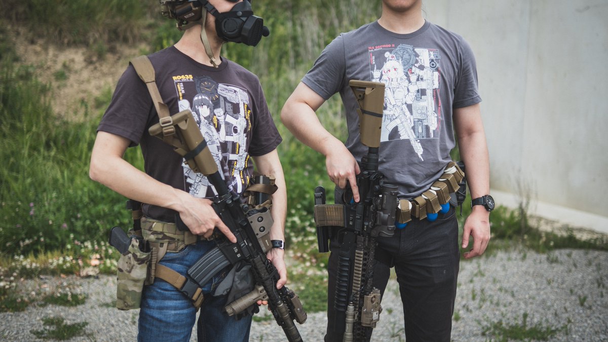KidneyStoneP's tweet photo. Great GFL shirts from @WaifuDynamics . Definitely love the design and touches added to character's weapon setups by @MinatoKanzaki . Here's the RO and SOPII duo!
#少女前线 #ドルフロ #소녀전선 #GirlsFrontline #SOPMODII #tactical #mk18 #RO635 #GFL #raifu https://t.co/MXNsaEtJC2
